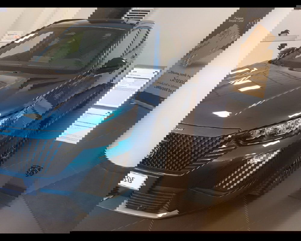 Peugeot 2008 nuova a Imperia (2)