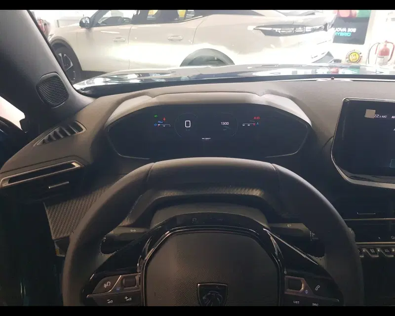 Peugeot 2008 nuova a Imperia (5)