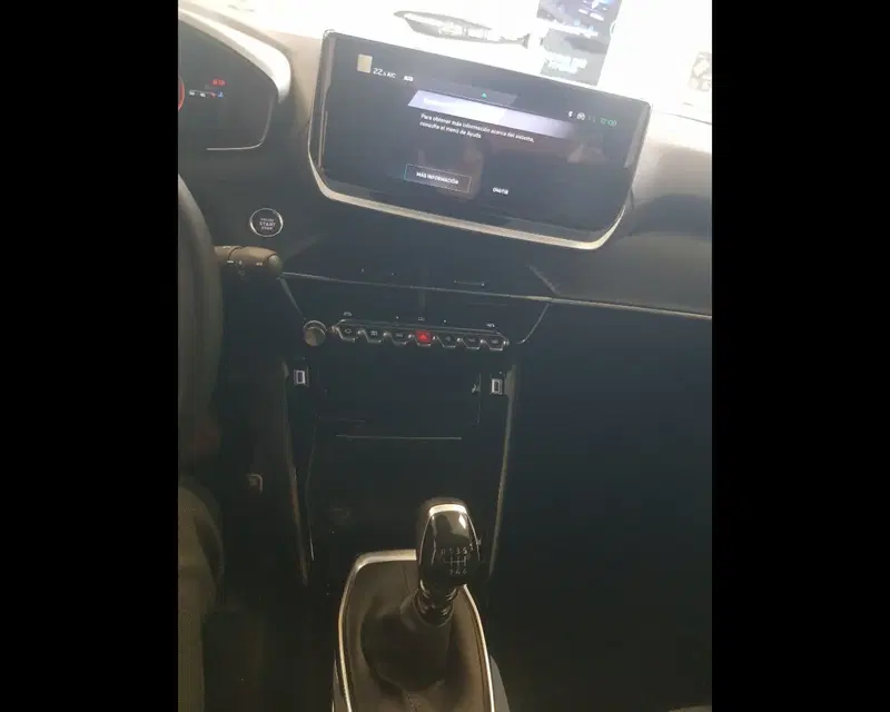 Peugeot 2008 nuova a Imperia (6)