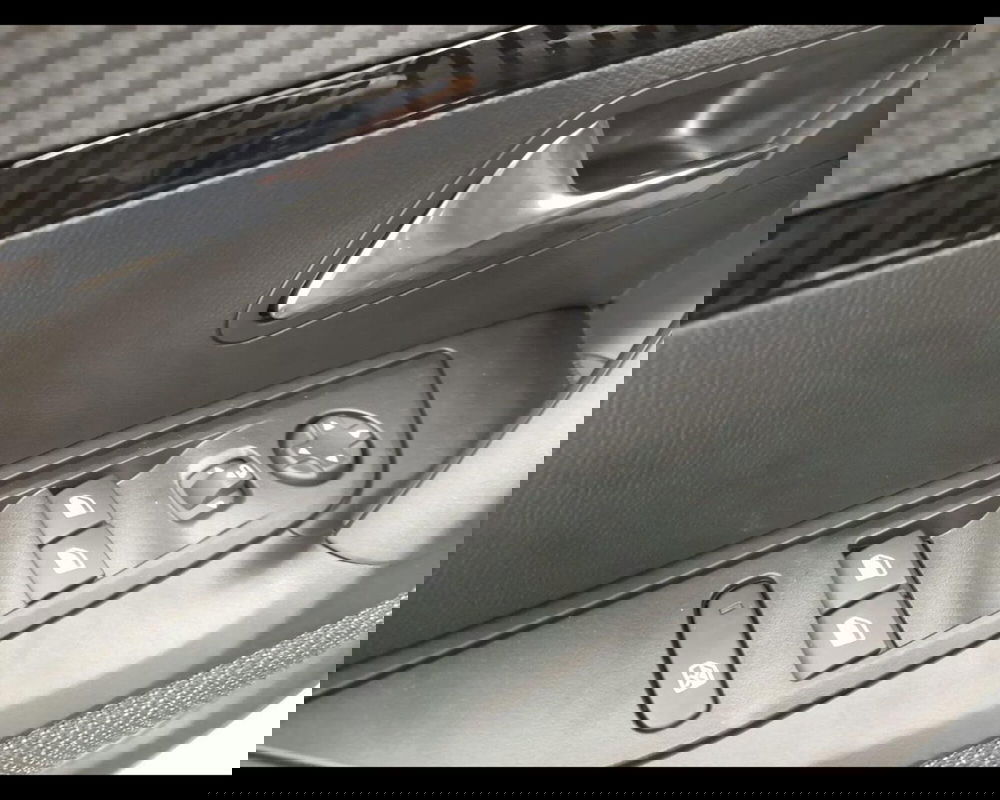 Peugeot 2008 nuova a Imperia (14)