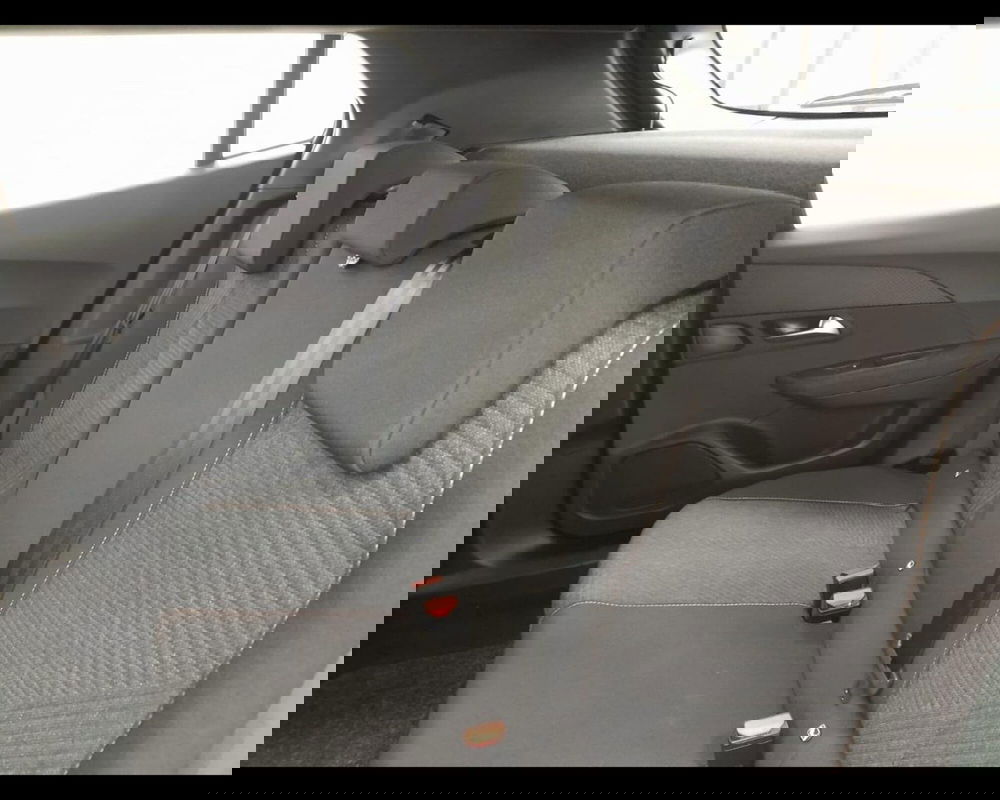 Peugeot 2008 nuova a Imperia (18)
