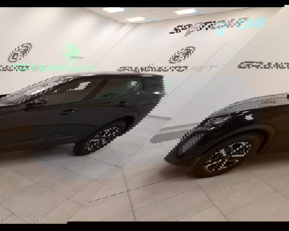 Peugeot 2008 nuova a Imperia (2)