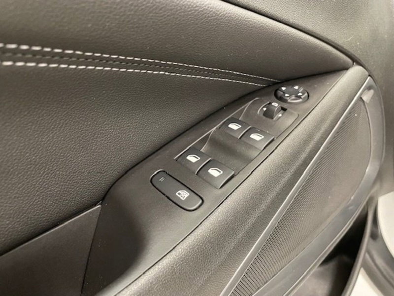 Opel Crossland usata a Alessandria (11)