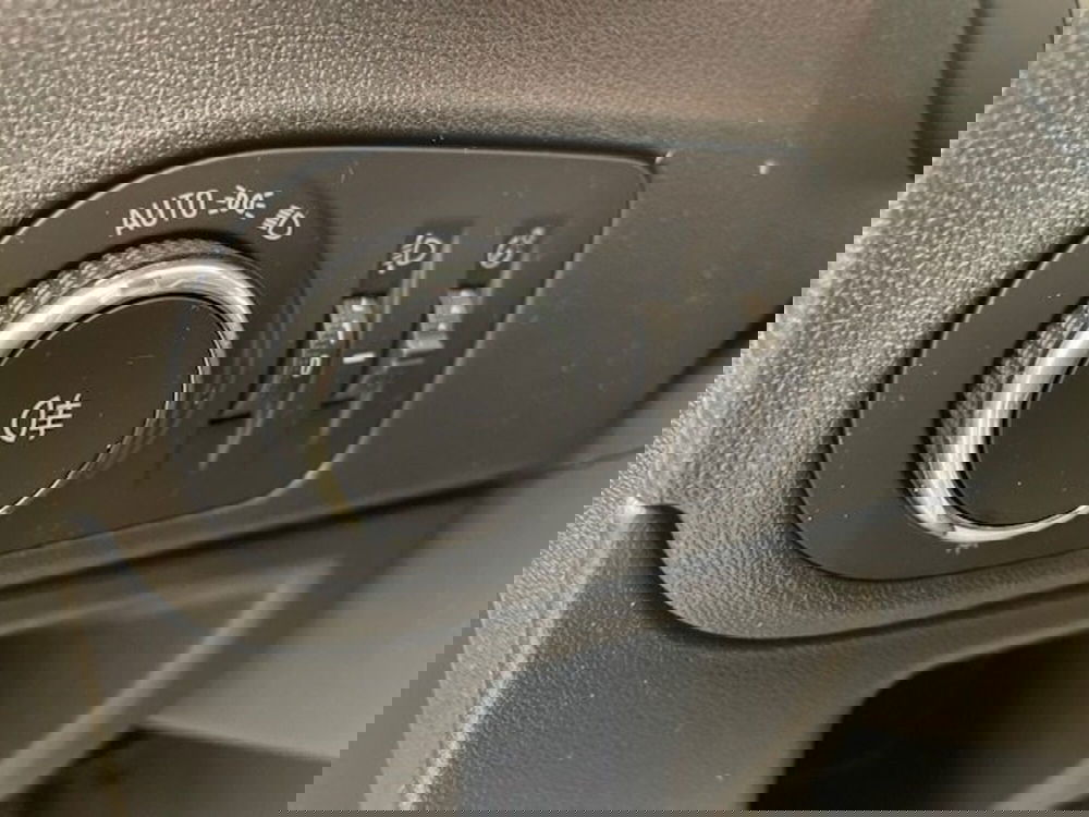 Opel Crossland usata a Alessandria (12)