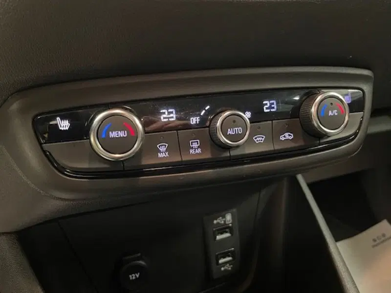 Opel Crossland usata a Alessandria (15)