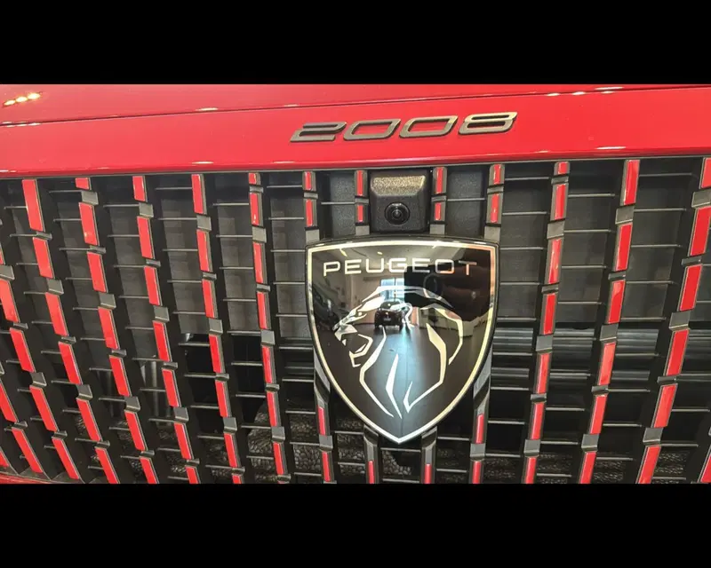 Peugeot 2008 nuova a Savona (15)