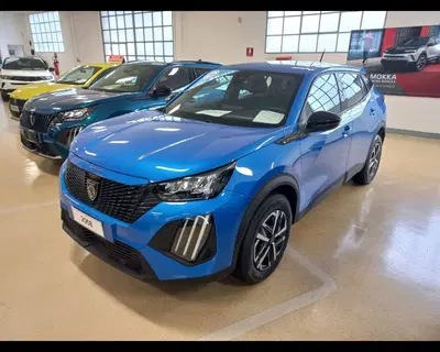 Peugeot 2008 1.2 hybrid Style 145cv e-dcs6 nuova a Novi Ligure