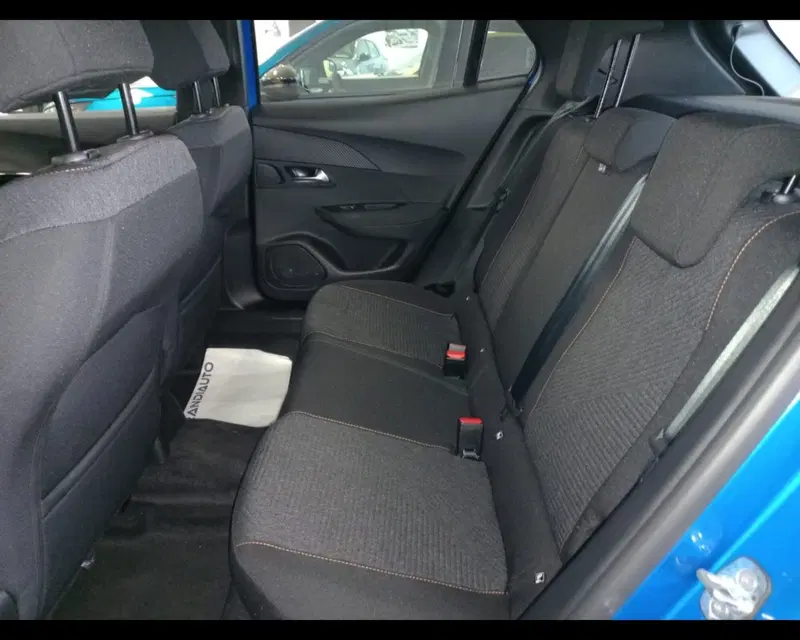 Peugeot 2008 nuova a Alessandria (10)