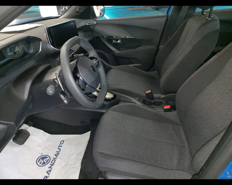 Peugeot 2008 nuova a Alessandria (11)