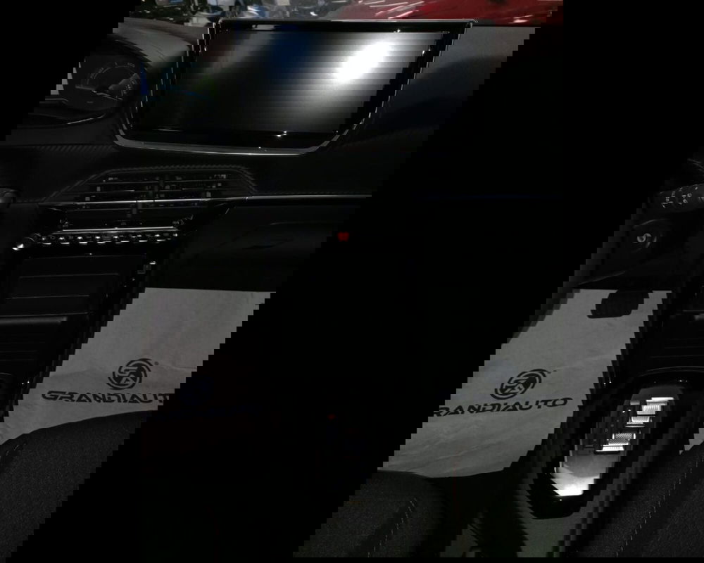 Peugeot 2008 nuova a Alessandria (9)