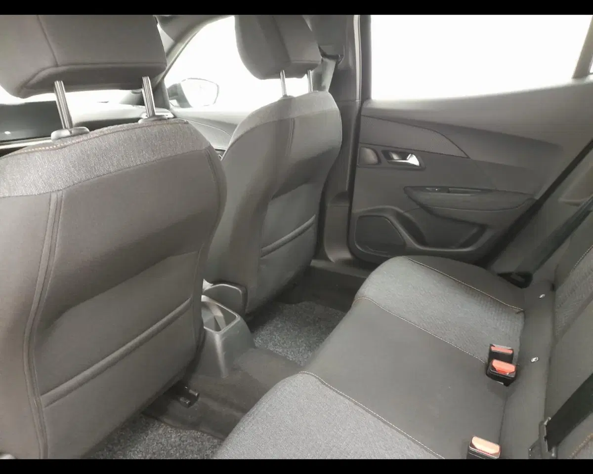 Peugeot 2008 nuova a Asti (17)