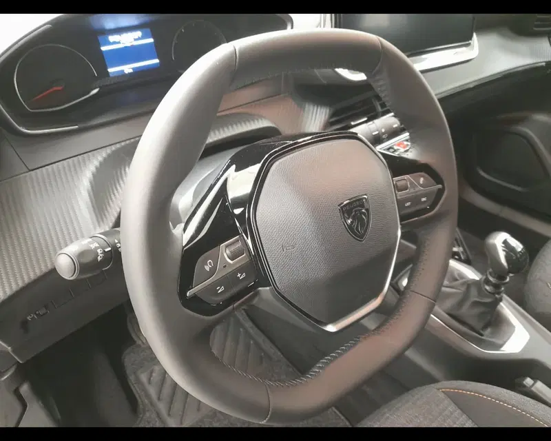 Peugeot 2008 nuova a Alessandria (10)