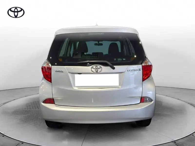 Toyota Verso-S usata a Torino (5)