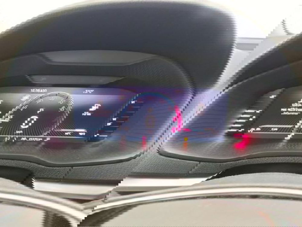 Skoda Karoq usata a Como (12)