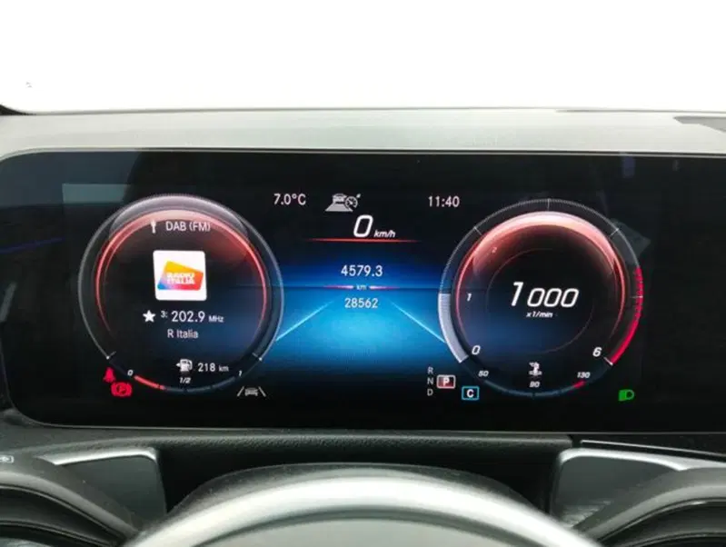 Mercedes-Benz GLB usata a Como (11)