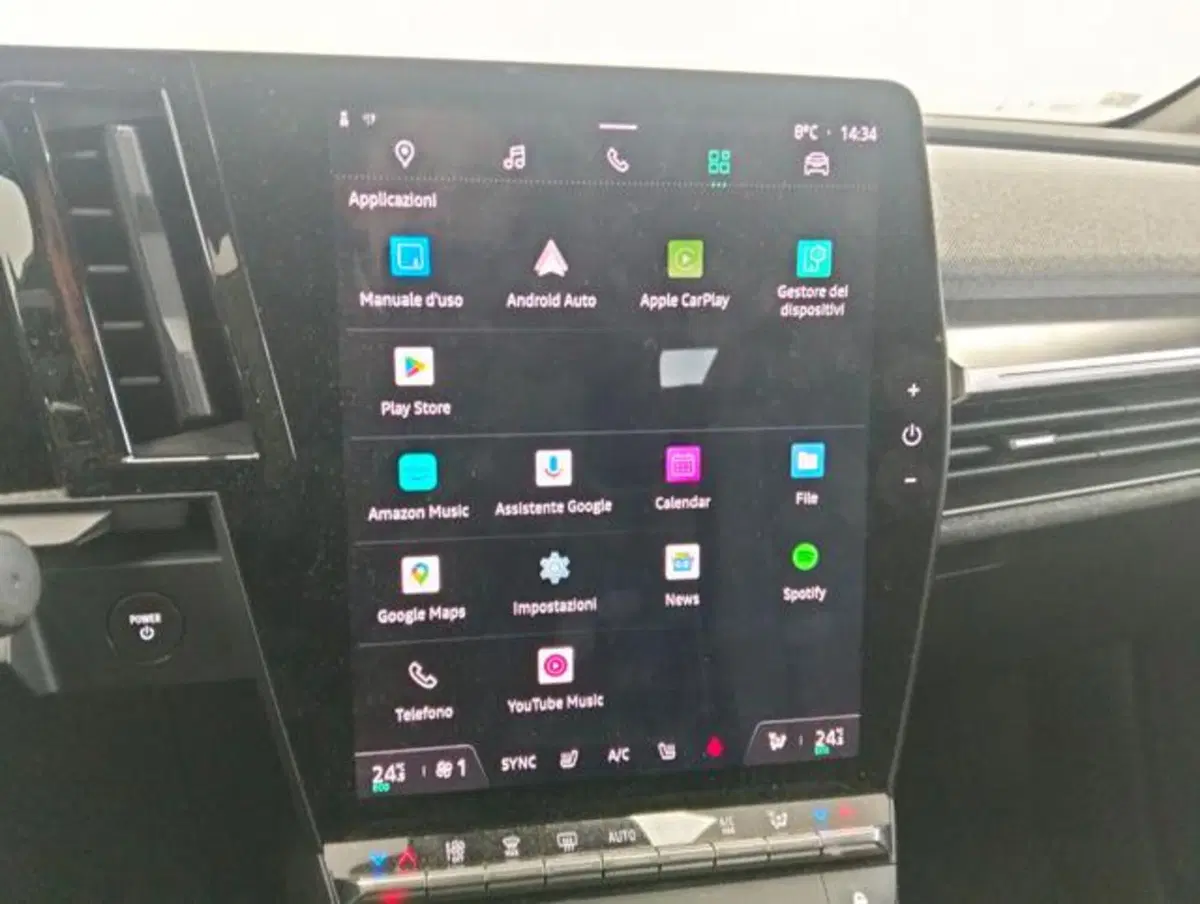 Renault Megane E-Tech Electric usata a Como (16)