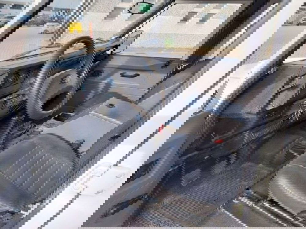 Land Rover Defender usata a Firenze (11)