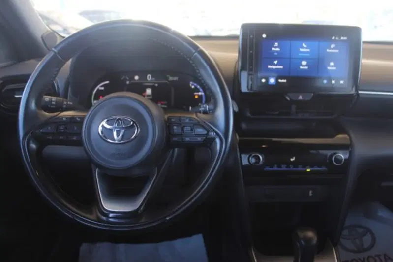 Toyota Yaris Cross usata a Roma (10)