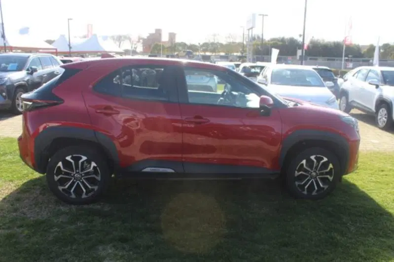 Toyota Yaris Cross usata a Roma (14)