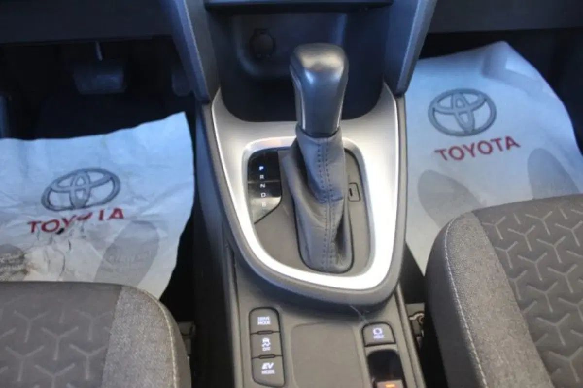 Toyota Yaris Cross usata a Roma (16)