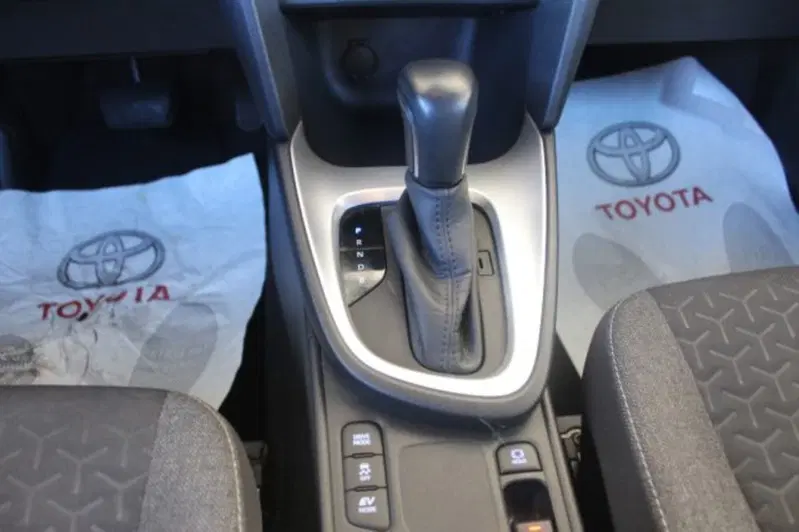 Toyota Yaris Cross usata a Roma (16)