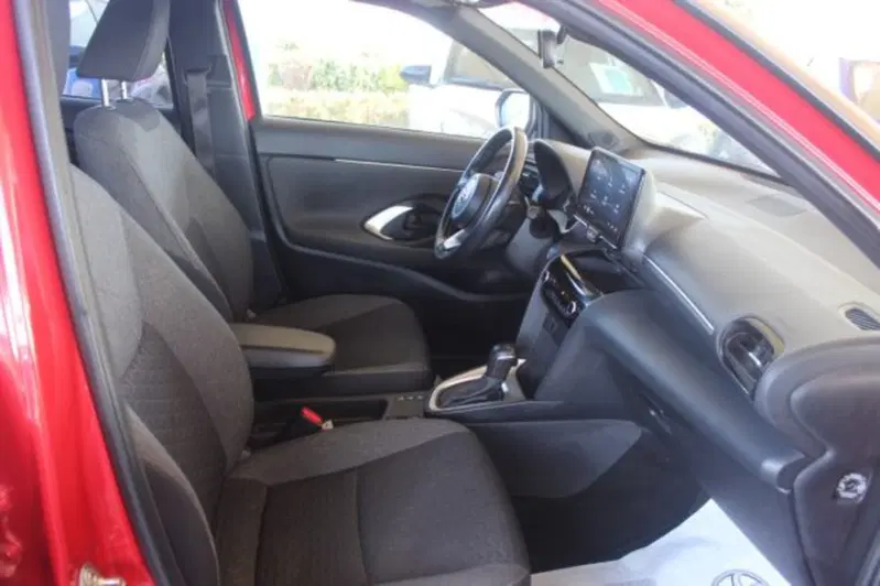Toyota Yaris Cross usata a Roma (7)