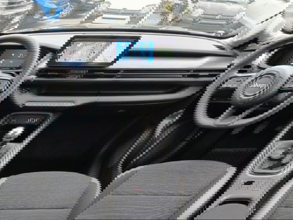 Jeep Avenger nuova a Brescia (11)