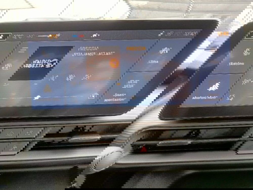 Jeep Avenger nuova a Brescia (13)