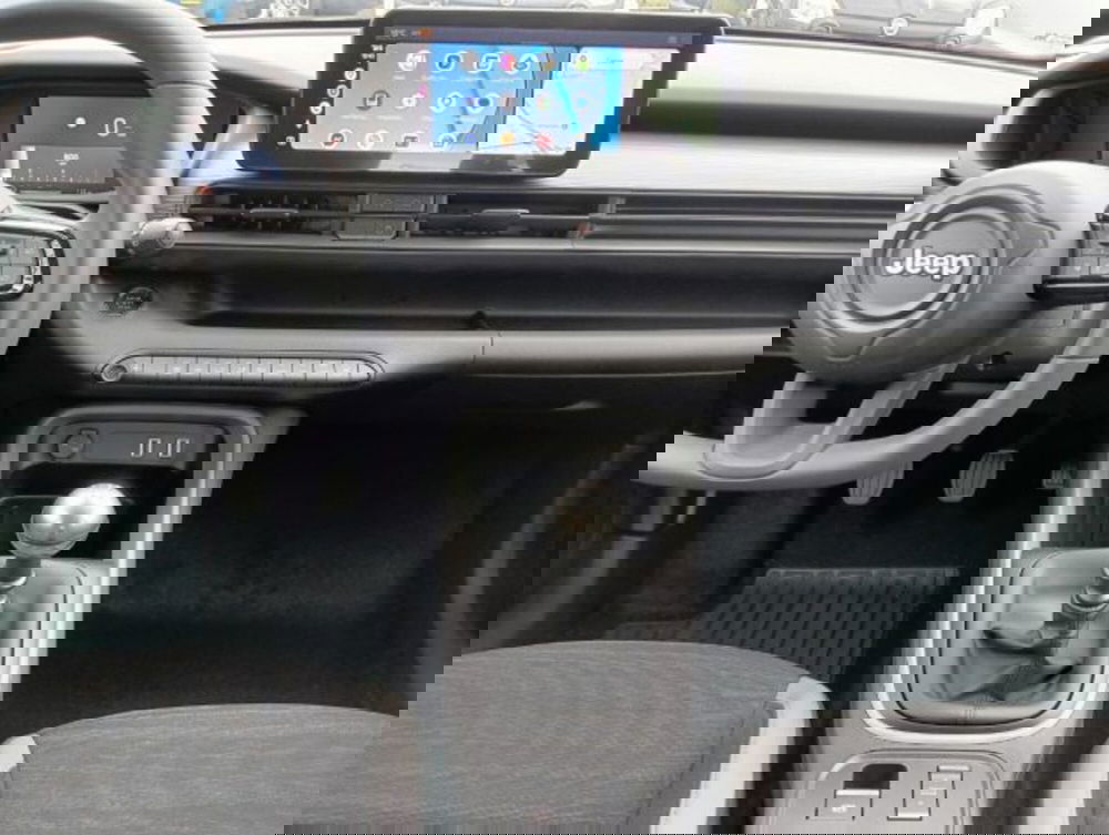 Jeep Avenger nuova a Brescia (16)