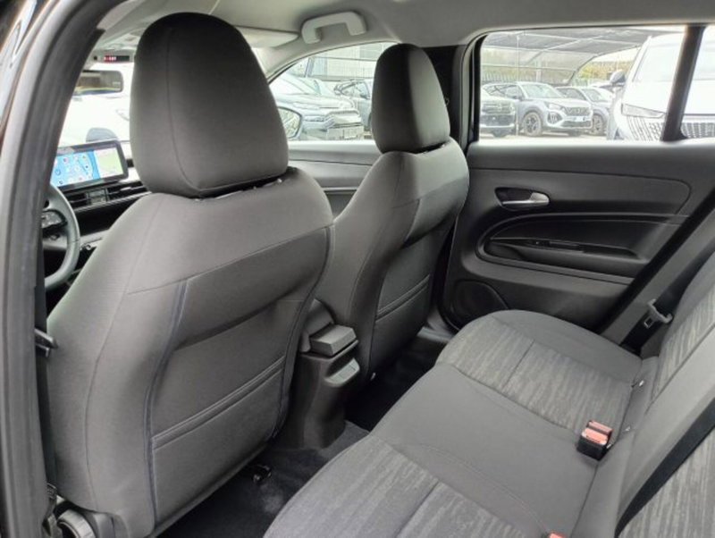 Jeep Avenger nuova a Brescia (19)
