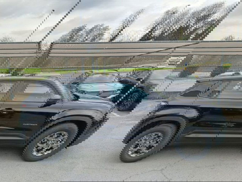 Jeep Avenger nuova a Brescia (4)