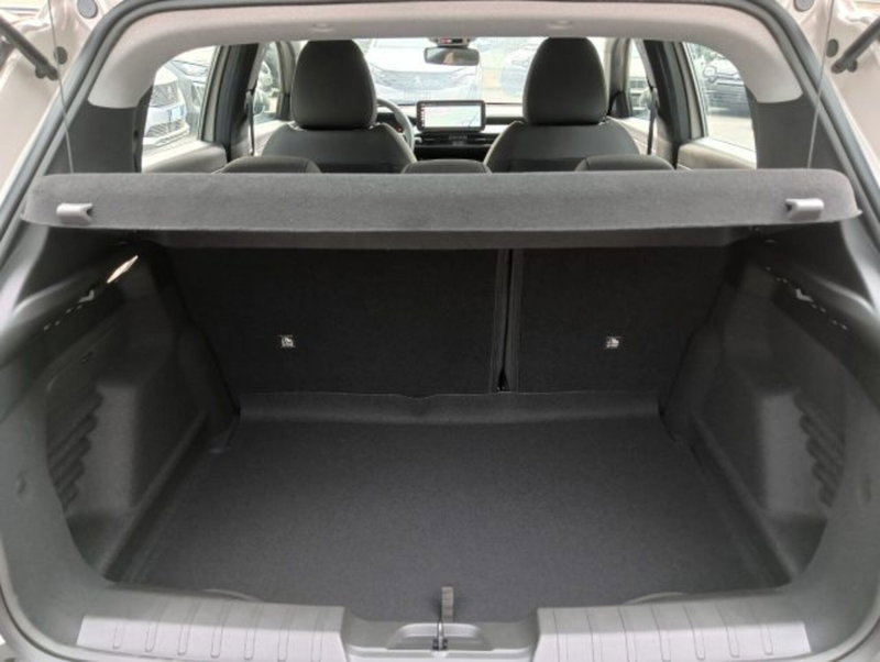 Jeep Avenger nuova a Brescia (14)