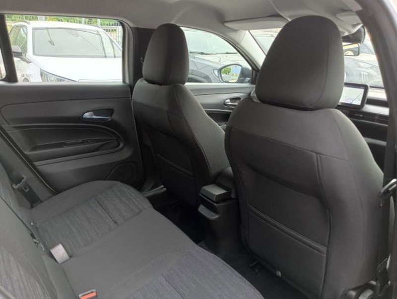 Jeep Avenger nuova a Brescia (16)