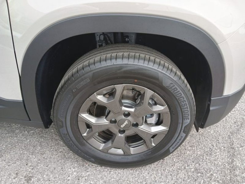 Jeep Avenger nuova a Brescia (18)