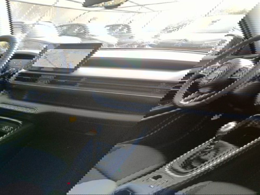 Jeep Avenger nuova a Brescia (16)