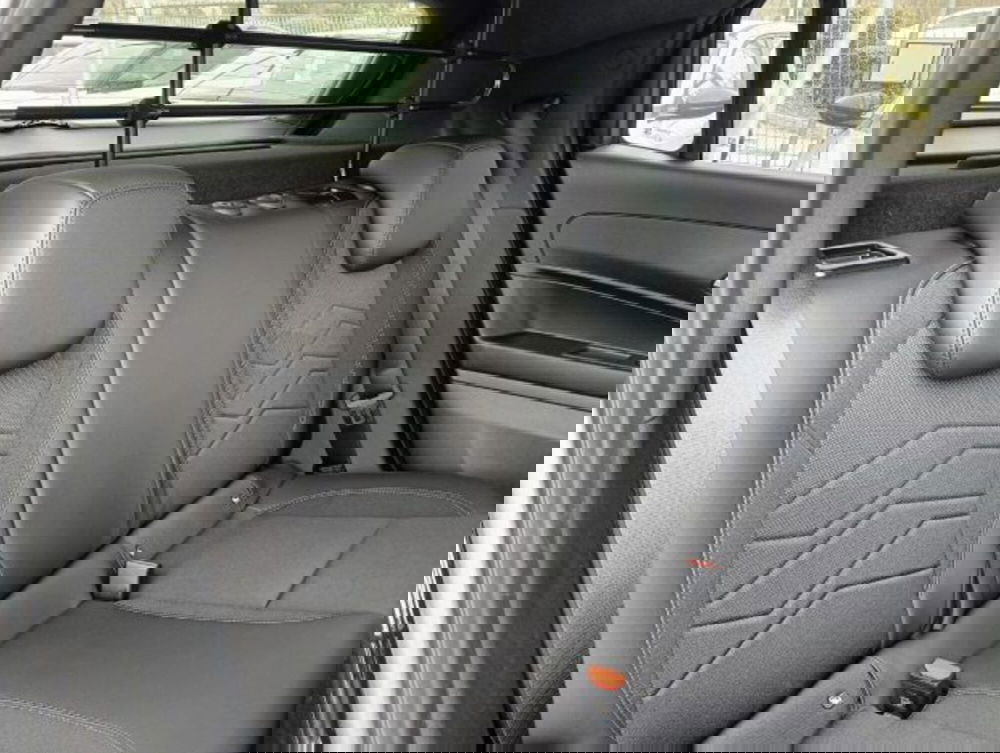 Jeep Avenger nuova a Brescia (17)