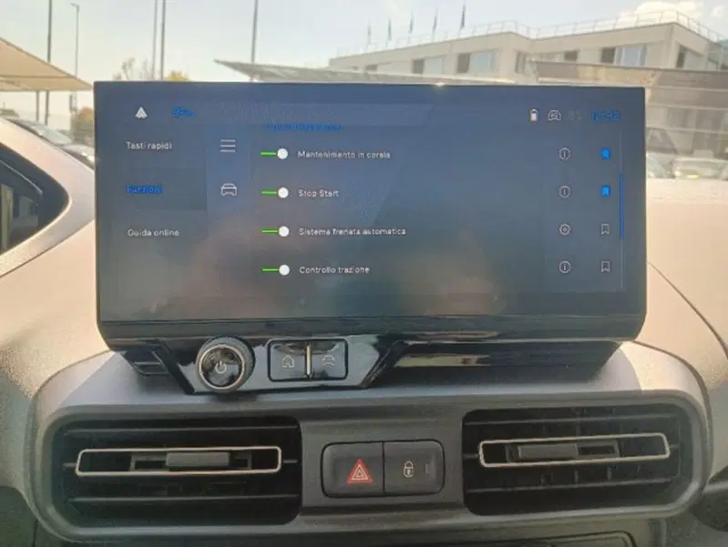 Peugeot Rifter nuova a Brescia (11)