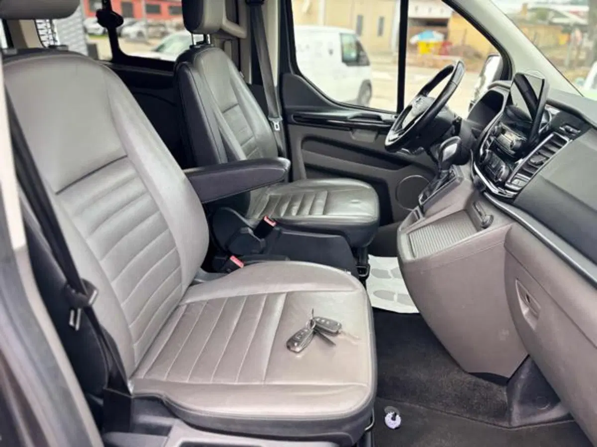 Ford Tourneo Custom usata a Pesaro-Urbino (13)