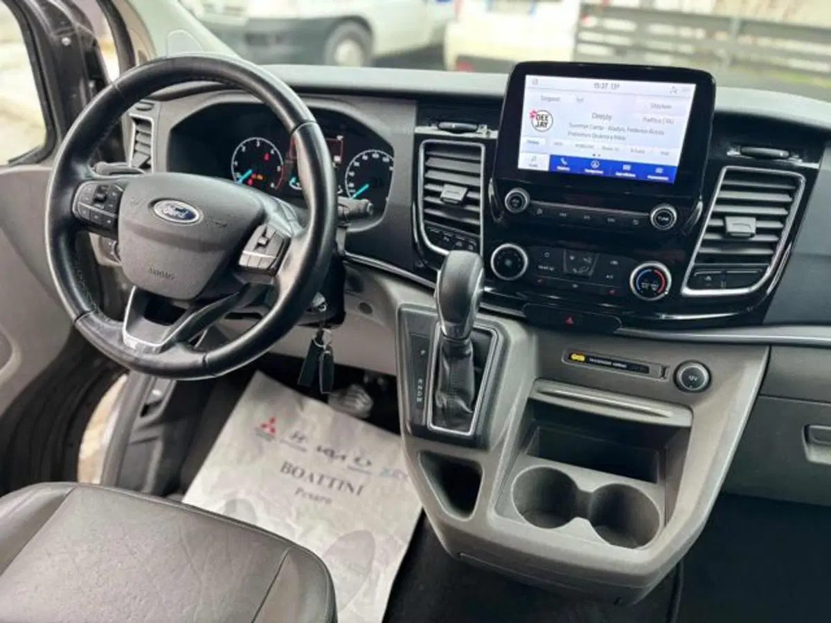 Ford Tourneo Custom usata a Pesaro-Urbino (9)