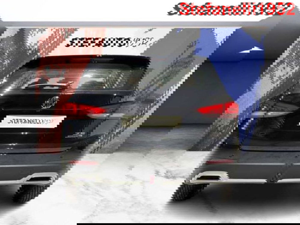 Mg ZS EV nuova a Bologna (6)