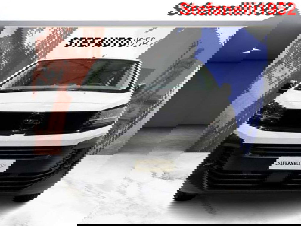 Opel Vivaro Furgone nuova a Bologna (4)