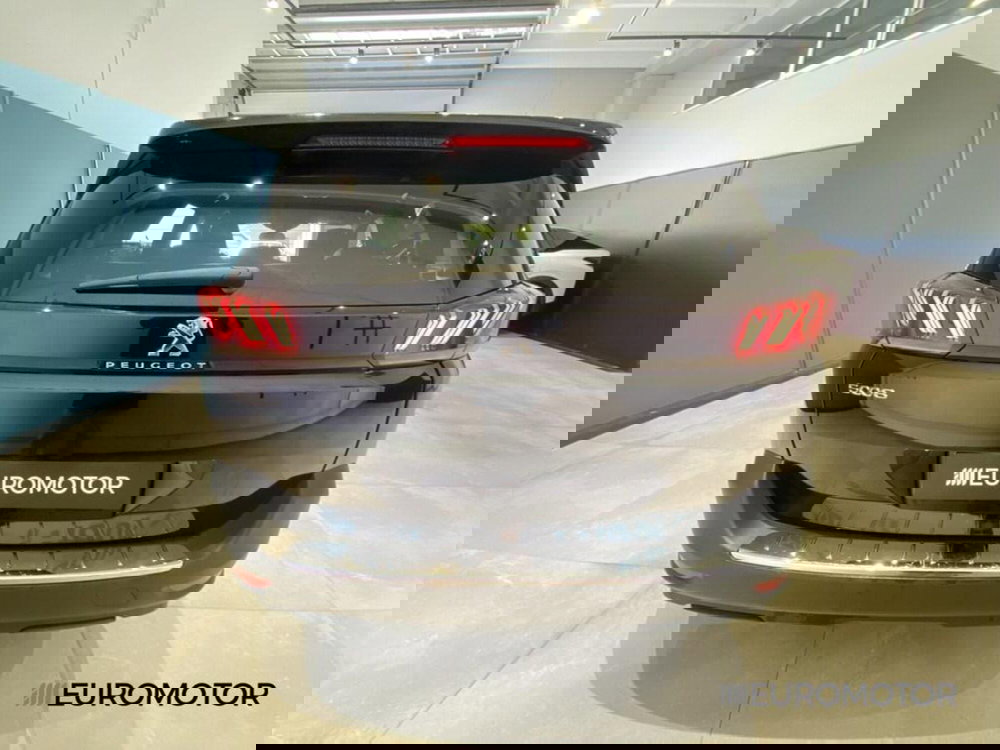 Peugeot 5008 usata a Bari (9)