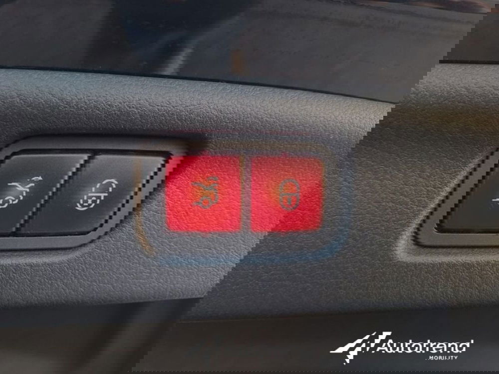 Mercedes-Benz Classe C usata a Lecce (19)