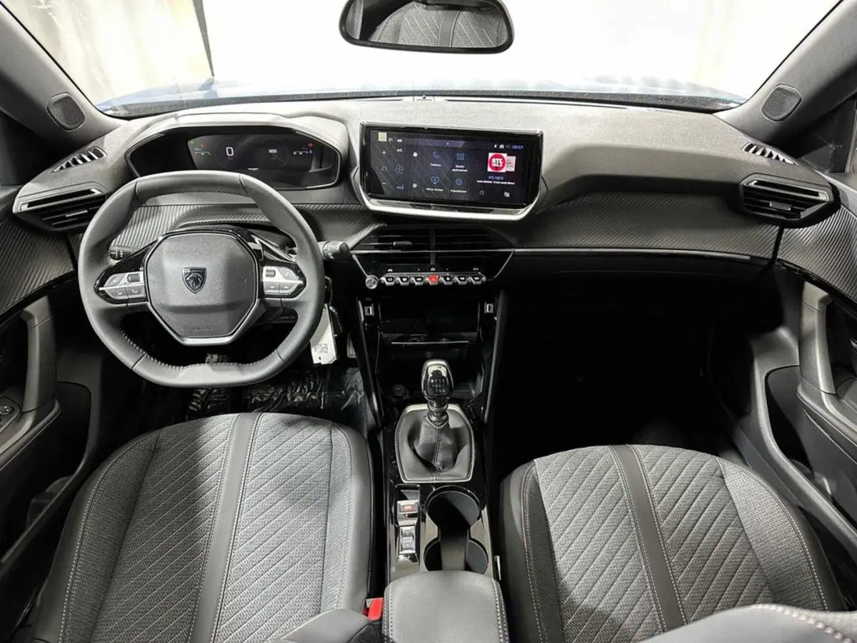 Peugeot 2008 nuova a Sondrio (12)