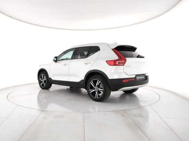 Volvo XC40 nuova a Modena (4)