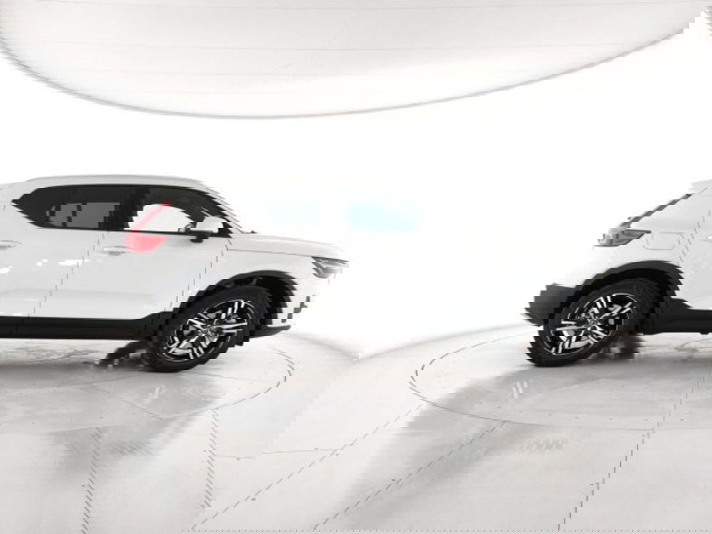 Volvo XC40 nuova a Modena (7)