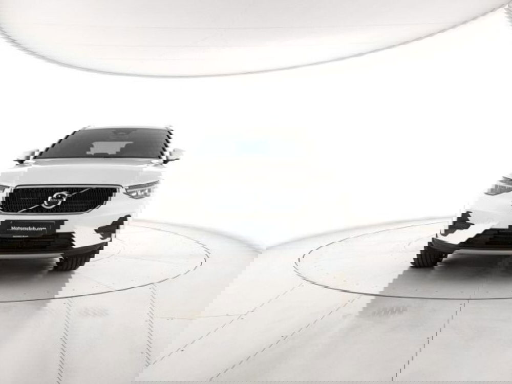 Volvo XC40 nuova a Modena (9)