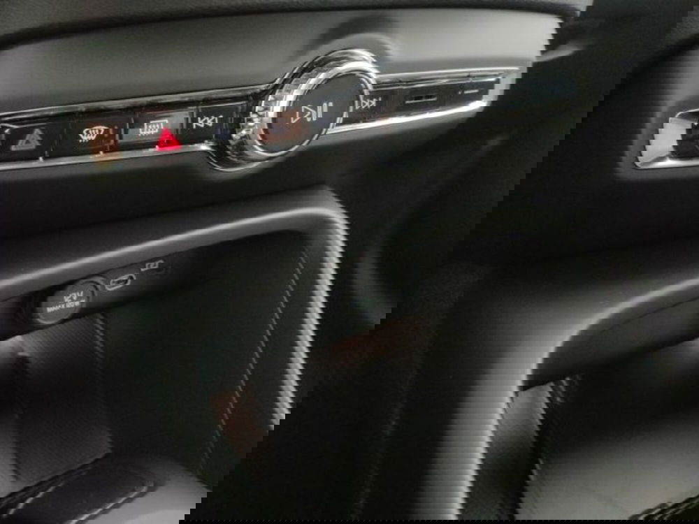 Volvo XC40 nuova a Modena (19)