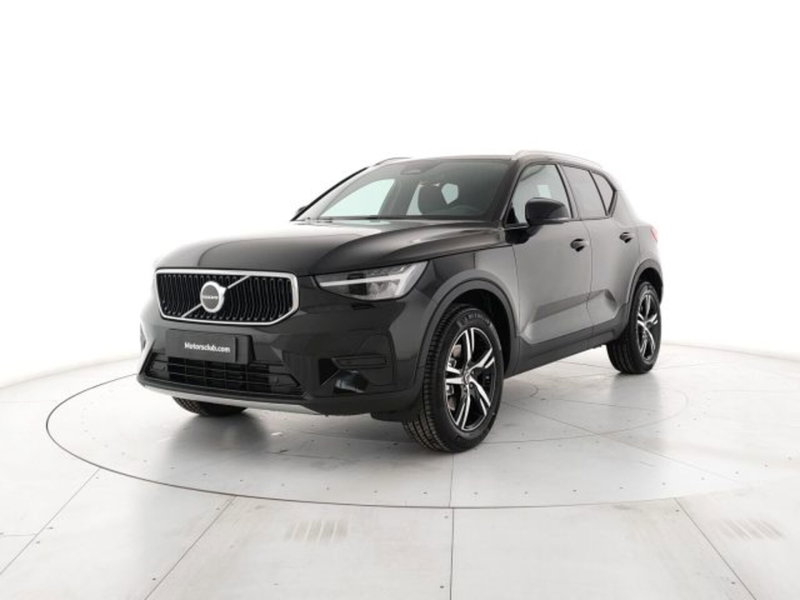 Volvo XC40 nuova a Modena (2)