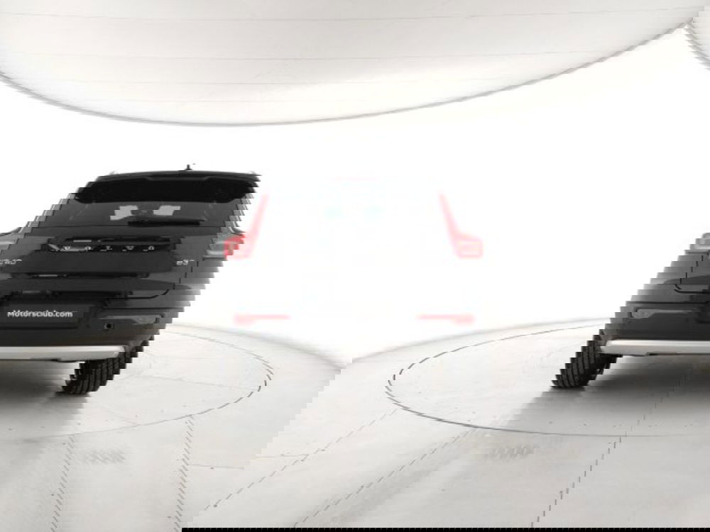Volvo XC40 nuova a Modena (4)